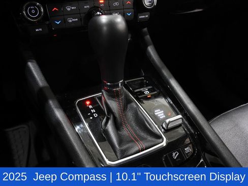 Used 2025 Jeep Compass Trailhawk AWD/4WD image 23