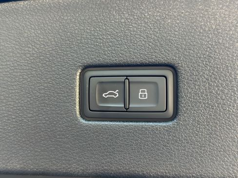 Used 2026 Audi SQ8 Prestige w/ Prestige Package AWD/4WD image 65