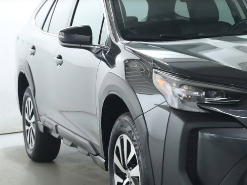 Used 2023 Subaru Outback Premium image 8