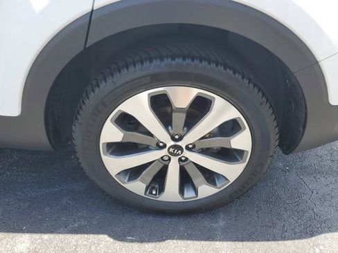 Used 2020 Kia Telluride S FWD image 28