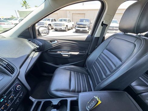 Used 2019 Ford Escape SEL AWD/4WD image 34