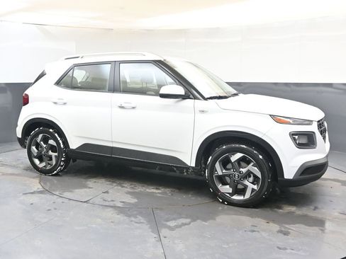 New 2026 Hyundai Venue SEL image 7