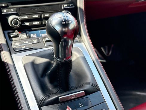 Used 2021 Porsche 718 Cayman RWD image 17