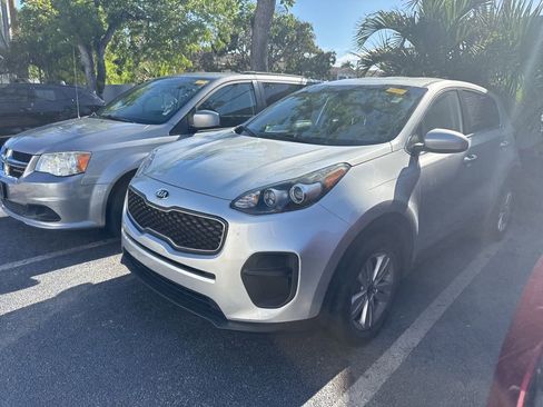 Used 2017 Kia Sportage LX FWD image 1
