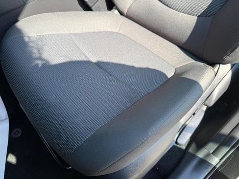 Used 2025 Toyota RAV4 LE AWD/4WD image 17