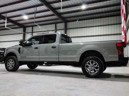 Used 2020 Ford F350 Lariat w/ Lariat Ultimate Package AWD/4WD image 7