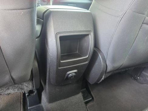 Used 2015 Ford Escape SE FWD image 34