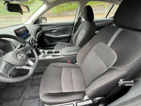 Used 2025 Nissan Sentra SV FWD image 27