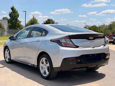 Used 2017 Chevrolet Volt LT w/ Comfort Package FWD image 13