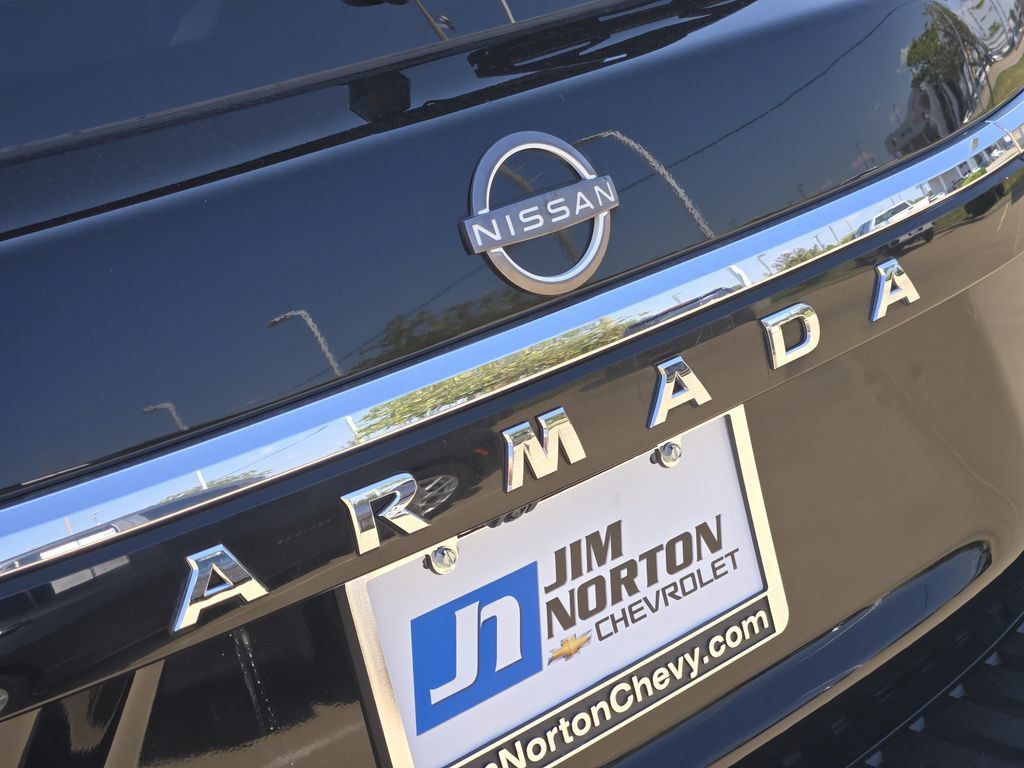 Used 2021 Nissan Armada Platinum w/ Captain's Chairs Package RWD image 11