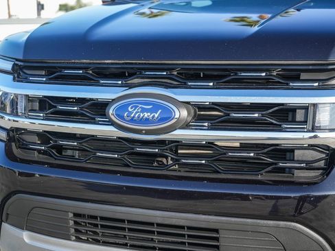 Used 2024 Ford Expedition Limited image 6