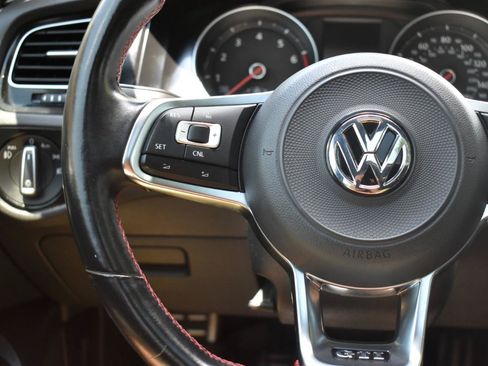 Used 2017 Volkswagen GTI SE FWD image 30
