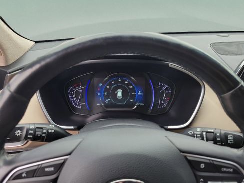 Used 2020 Hyundai Santa Fe Limited image 12
