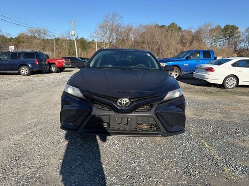 Used 2022 Toyota Camry SE image 8