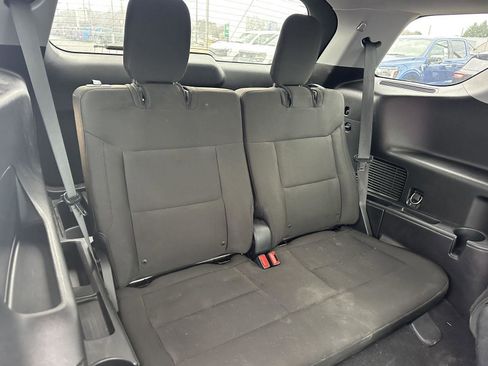 Used 2021 Ford Explorer XLT image 20