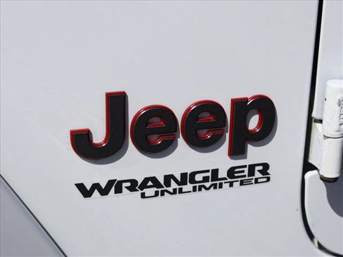 Used 2018 Jeep Wrangler Unlimited Rubicon image 30