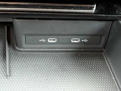 Certified 2025 Volkswagen Atlas SE FWD image 24