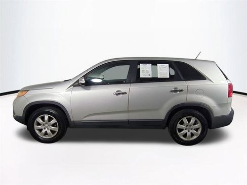 Used 2013 Kia Sorento LX image 8
