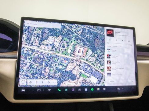 Used 2023 Tesla Model X image 19