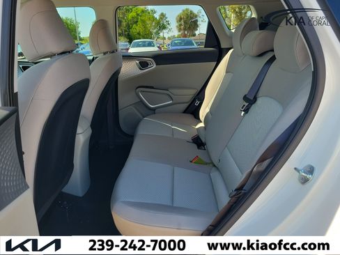 Used 2024 Kia Soul LX FWD image 11