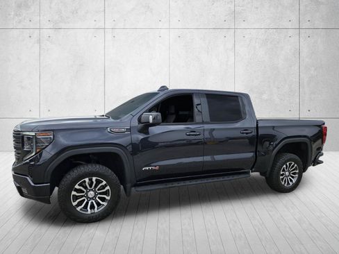 Used 2023 GMC Sierra 1500 AT4 w/ AT4 Premium Package AWD/4WD image 3