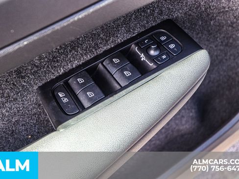 Used 2022 Volvo XC40 P8 Recharge Ultimate image 55