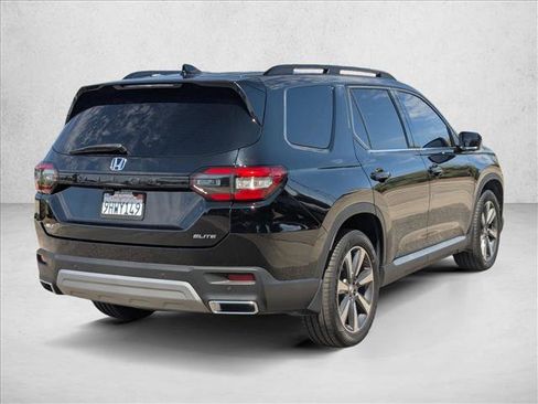 Used 2023 Honda Pilot Elite image 5
