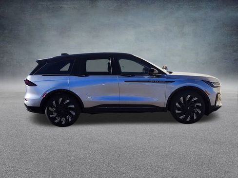 New 2026 Lincoln Nautilus Reserve w/ Jet Appearance Package image 8