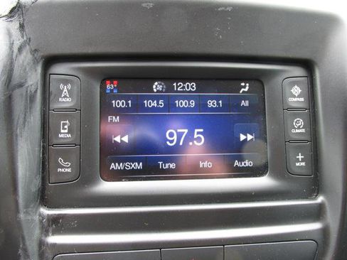 Used 2015 Chrysler 200 C image 11