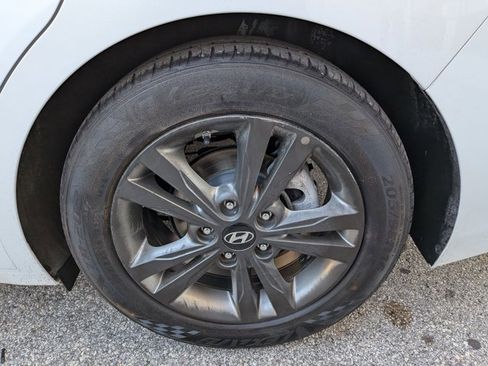 Used 2018 Hyundai Elantra SEL image 22