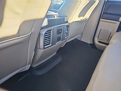 Used 2016 Ford F150 Lariat image 33