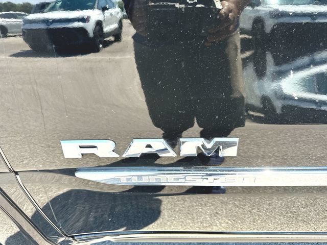 Used 2025 RAM 1500 Tungsten AWD/4WD image 33