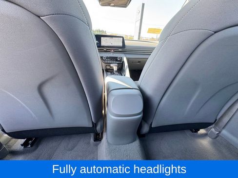 Used 2023 Hyundai Elantra SEL w/ Convenience Package FWD image 17