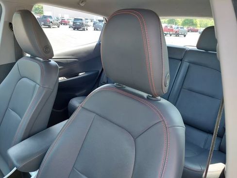 Used 2017 Chevrolet Bolt Premier w/ Infotainment Package FWD image 6