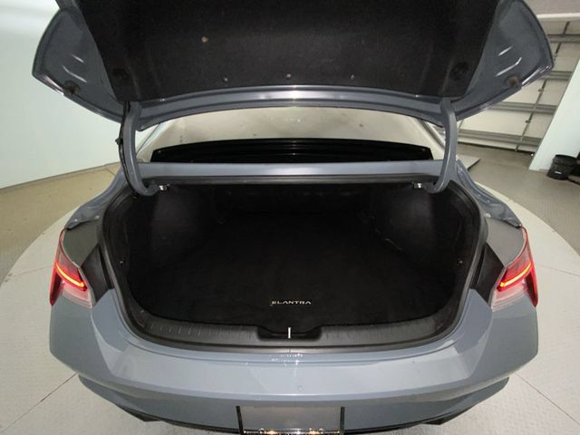 Used 2023 Hyundai Elantra Limited FWD image 24