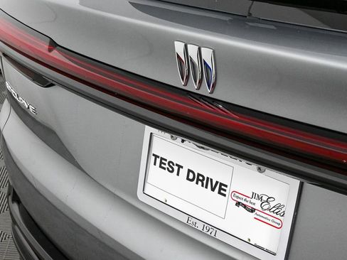 New 2025 Buick Enclave Sport Touring w/ Power Package image 38