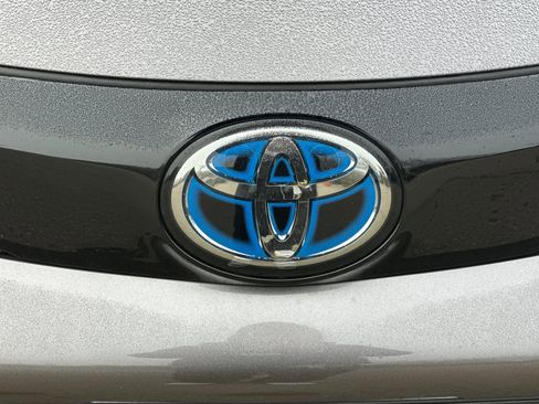 Used 2023 Toyota Sienna Platinum image 46