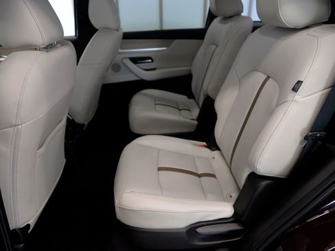 Certified 2025 MAZDA CX-90 Plug-In Hybrid w/ Premium Plus image 27