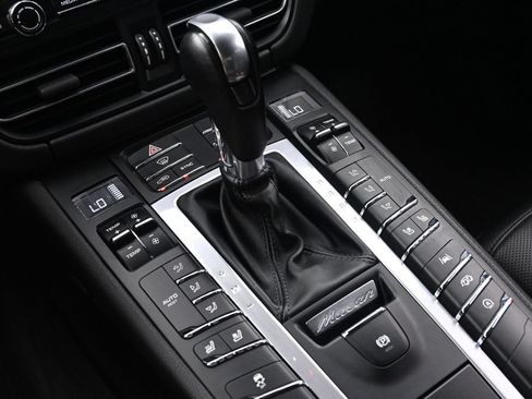 Used 2021 Porsche Macan GTS w/ Premium Package Plus (PF9) AWD/4WD image 45