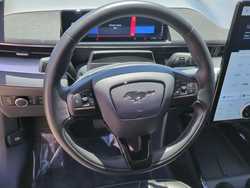 Used 2023 Ford Mustang Mach-E Select RWD image 18