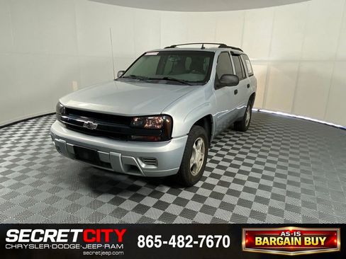 Used 2007 Chevrolet TrailBlazer LS w/ LS Preferred Equipment Group RWD image 3