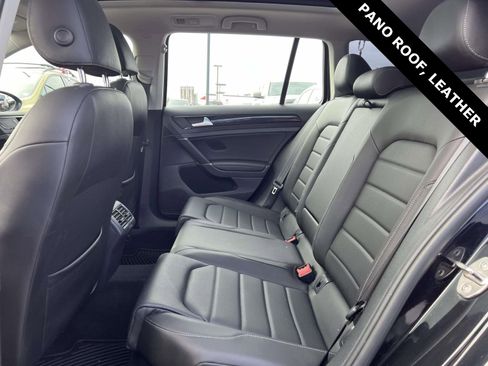 Used 2018 Volkswagen Golf SEL image 15