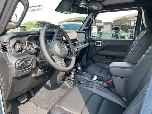 New 2025 Jeep Wrangler Unlimited Rubicon image 15