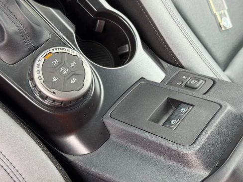 Used 2024 Ford Bronco Big Bend w/ Sasquatch Package image 37