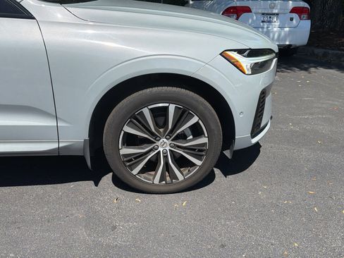 Certified 2024 Volvo XC60 B5 Plus w/ Protection Package Premier AWD/4WD image 17