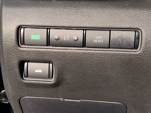 Used 2024 Nissan Sentra SV image 23