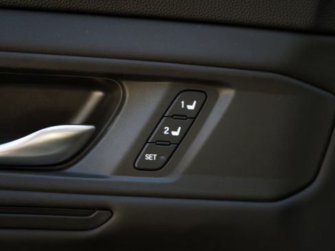 Used 2025 Honda Accord Touring image 40