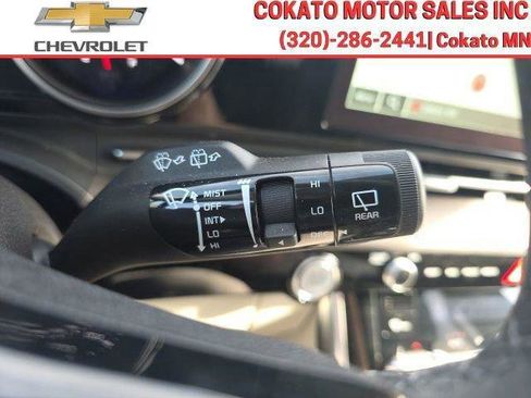 Used 2024 Kia Carnival EX FWD image 36