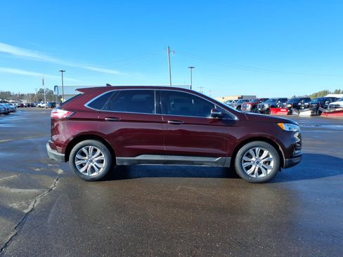 Used 2019 Ford Edge Titanium w/ Cold Weather Package image 8