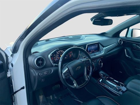 Used 2022 Chevrolet Blazer Premier w/ Enhanced Convenience Package image 9